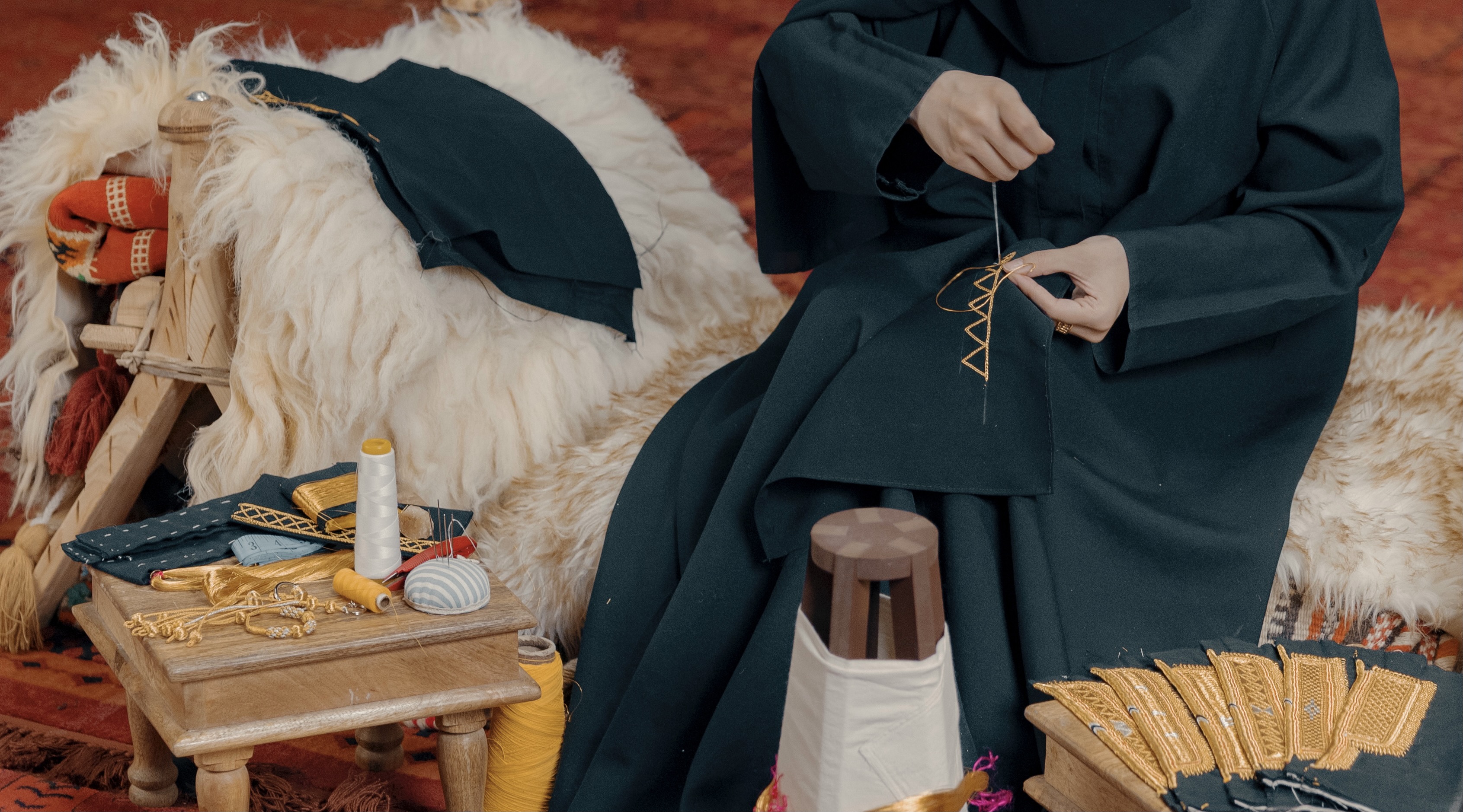 تطريز البخية في البشت E-CE2304